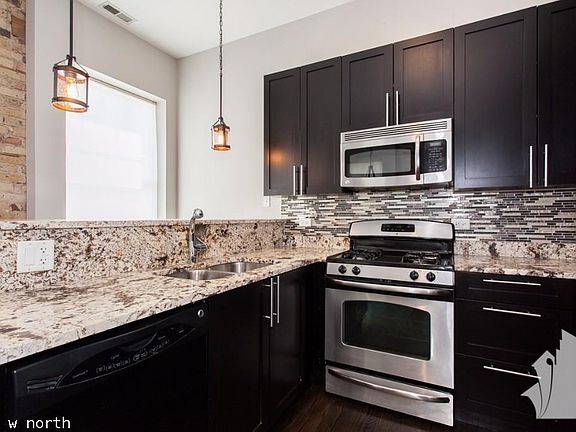 4th image of 2152 W North Ave #1125