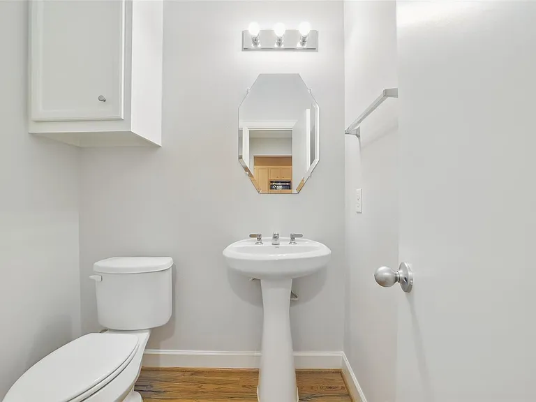 650 Westcross St #44 — Photo 24