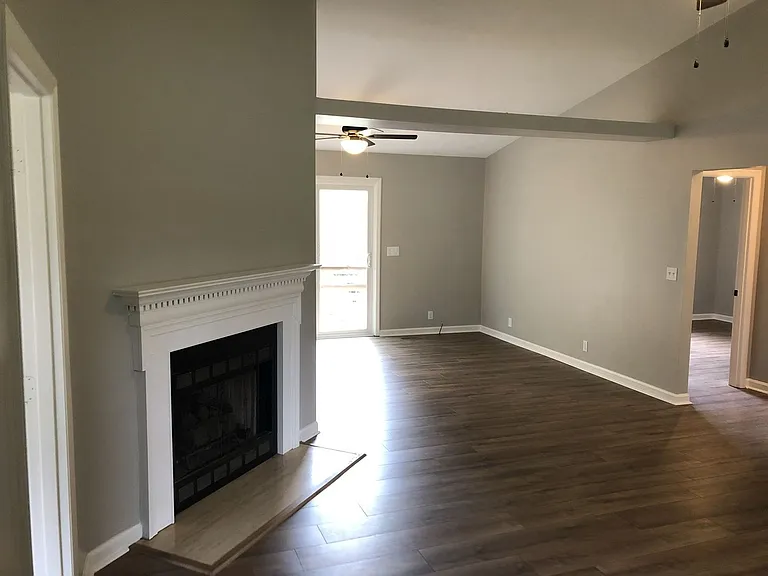 314 Castlewood Dr — Photo 7