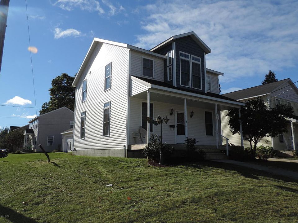 1st image of 2111 Lakeshore Dr