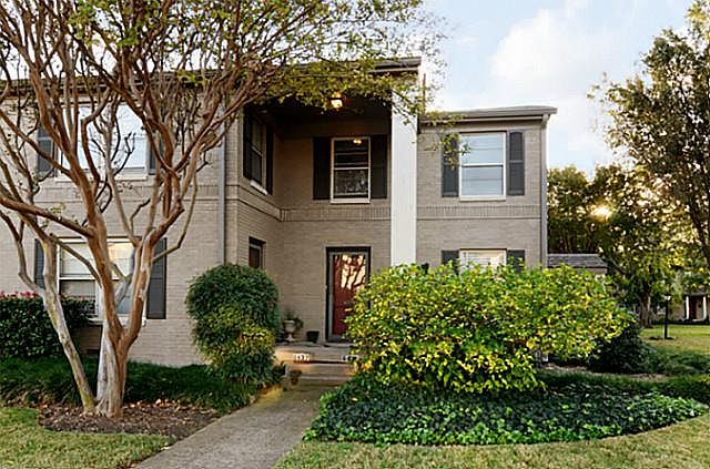 1st image of 6439 Bordeaux Ave #6439