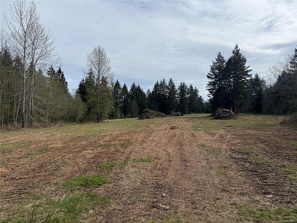 1st image of 7481 Island Hwy N