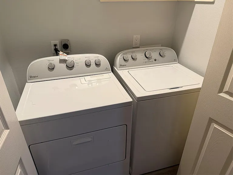 710 Avenue J Pl — Photo 19