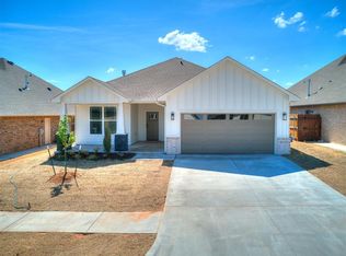 11708 SW 47th St, Mustang, OK 73064