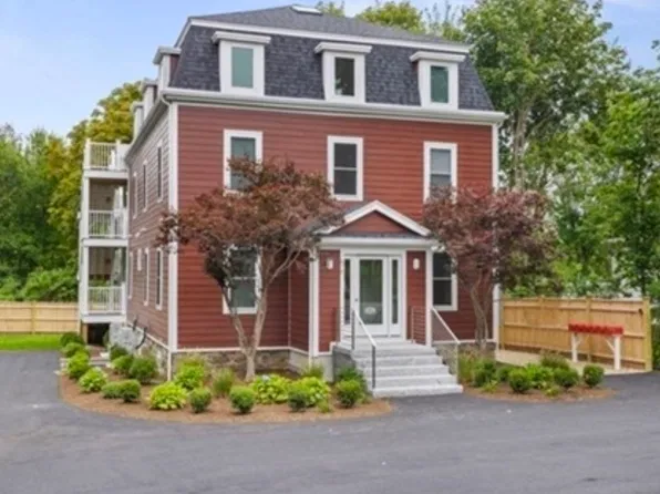 56 Spring St APT 3, Cohasset, MA 02025