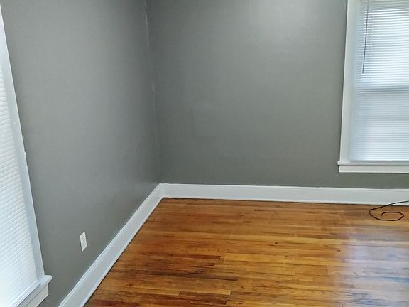 5th image of 359 1/2 E Bowman St #359-1/2
