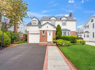 1515 Kenneth Ave, Baldwin, NY 11510