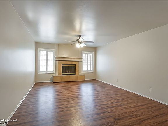 5th image of 1449 Desert Hills Dr