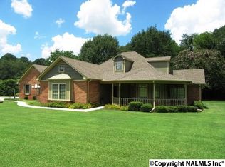 2042 Chapel Hill Rd, Decatur, AL 35603