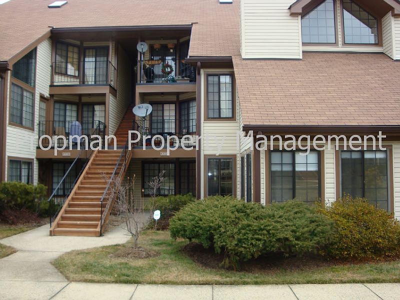 1st image of 6007 Curtier Dr #D