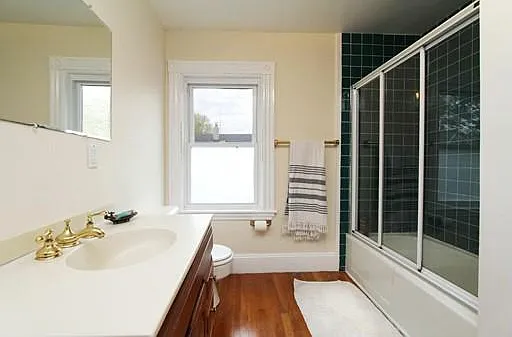 155 Oak St — Photo 3