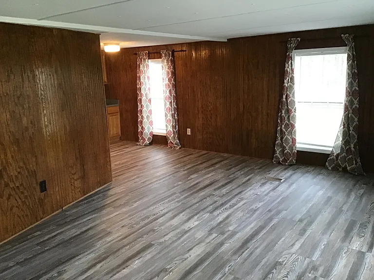 170 Powell Rd — Photo 5