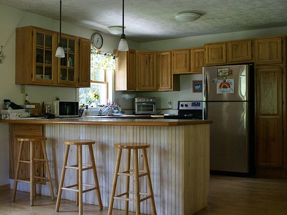 3rd image of 846 S Islington Rd