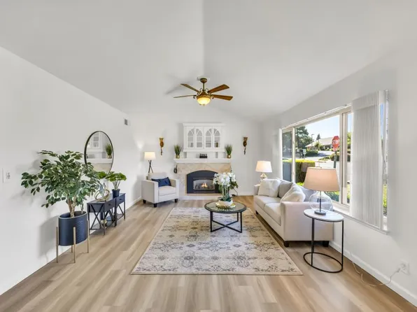 7045 Woodmore Oaks Dr, Orangevale, CA 95662