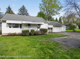 1910 Elmwood Rd, Lansing, MI 48917
