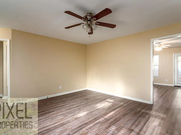 47 Flag Rd — Photo 8