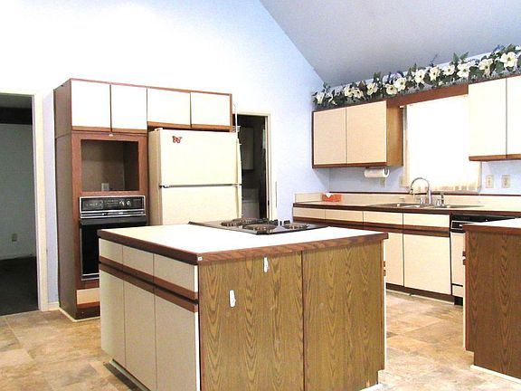5th image of 4305 Deep Springs Ct NW