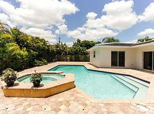 8350 SW 148th Dr, Palmetto Bay, FL 33158