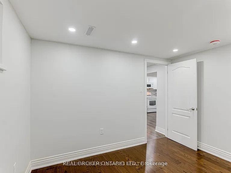 47 Rotary Dr — Photo 43