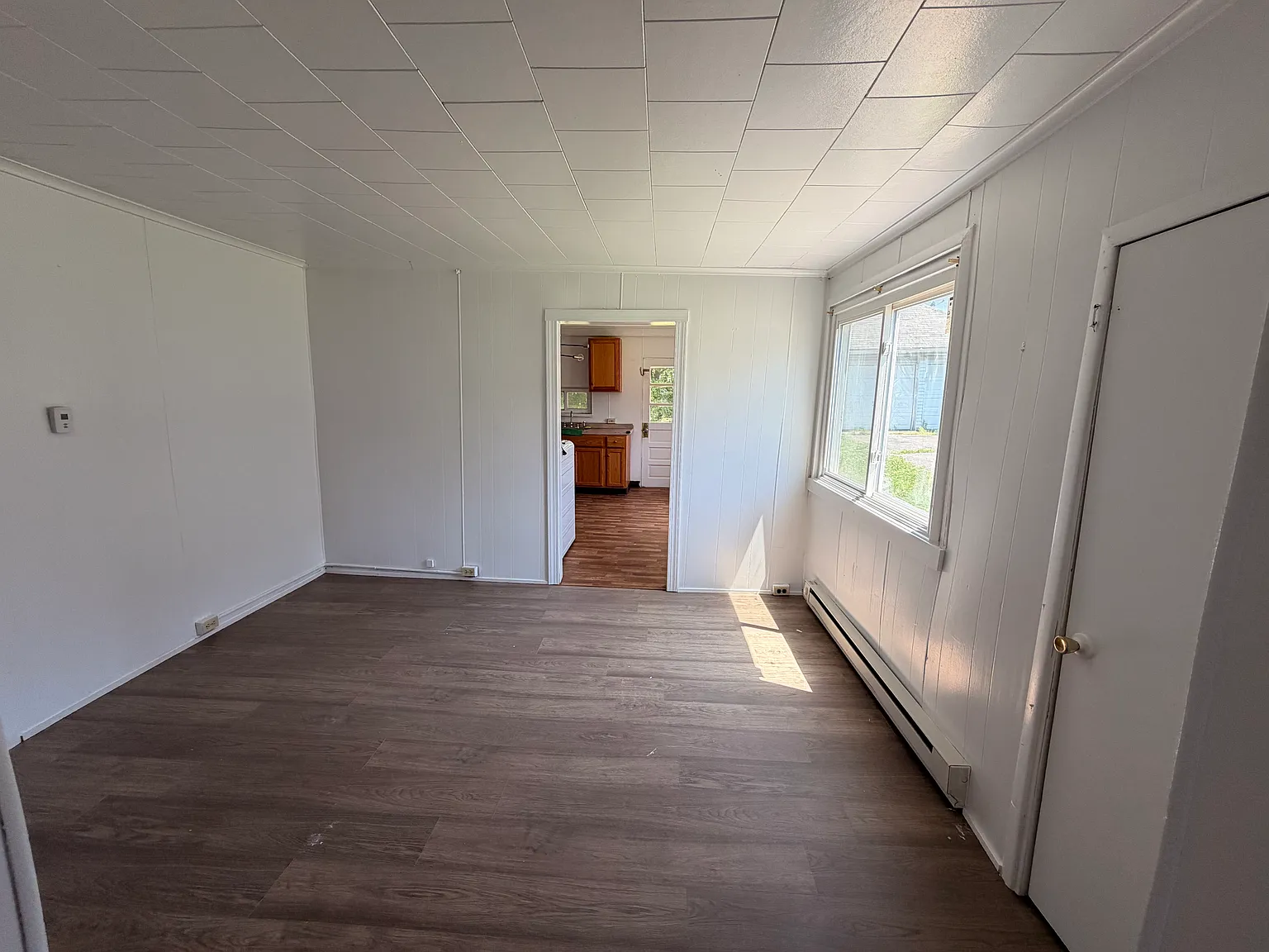 3 bed, $1,300 — Photo 4