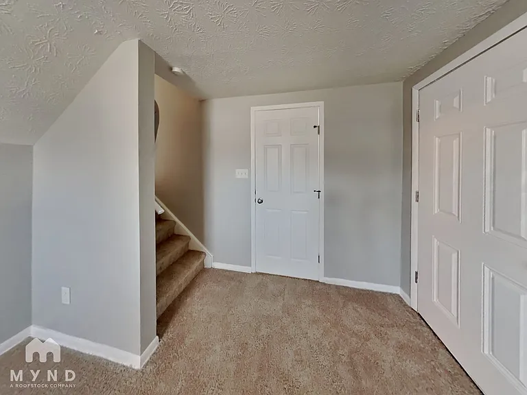 1349 Westshire Rd — Photo 6