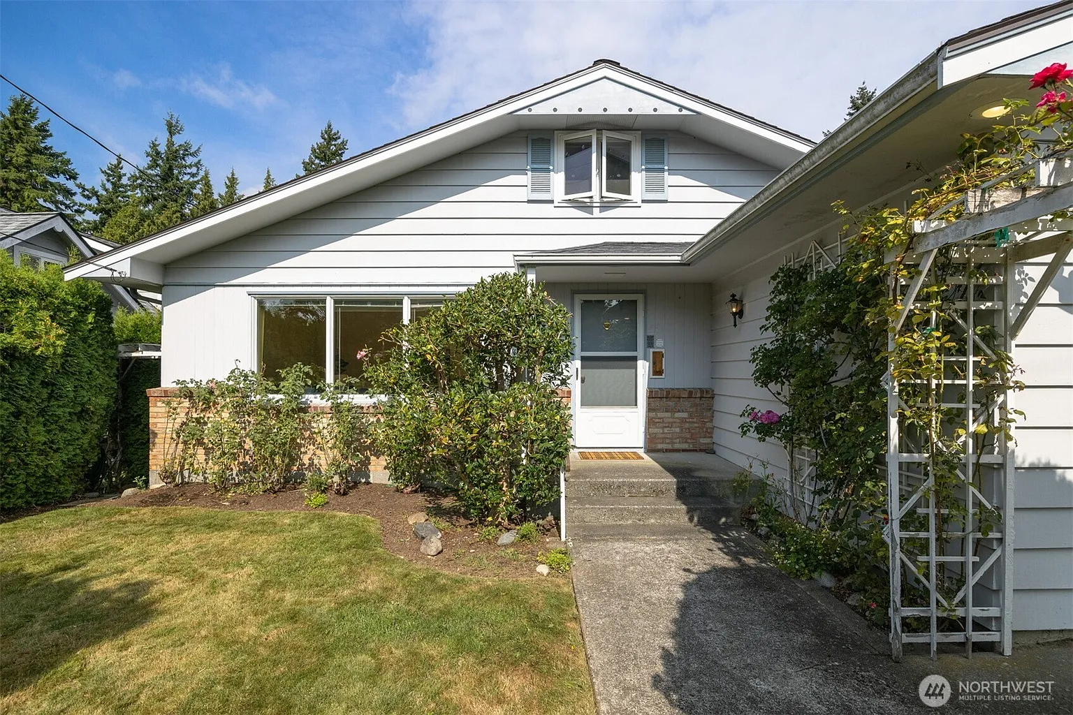 1508 E Maplewood Avenue photo 1