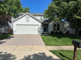 2564 Hidden Meadow Ln, Ballwin, MO 63021