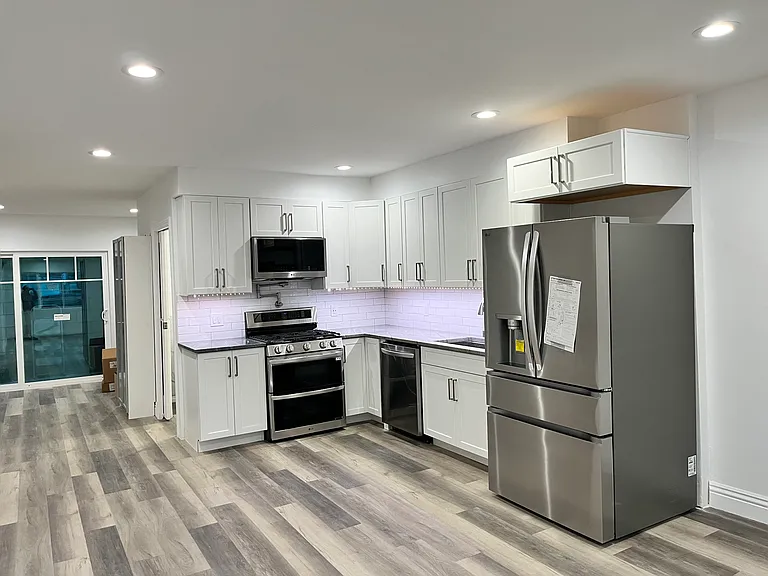Kitchen (Italian quartz stone kitchen counter tops )