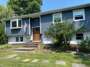 11 High Hill Ave, Warwick, NY 10990