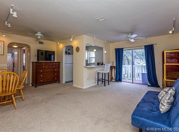 2nd image of 1530 Pennsylvania Ave APT 301