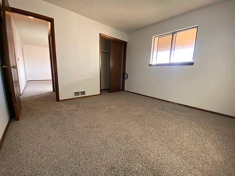 1916 Meadow Dr #1 — Photo 7