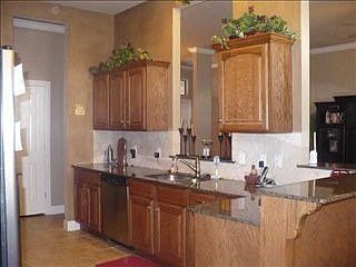 5th image of 717 Dana Dr