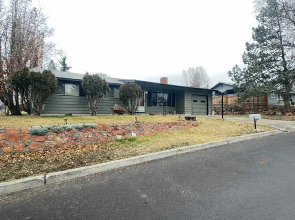 424 NE Chestnut St, Madras, OR 97741