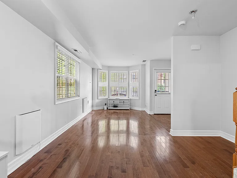 1750 Galen St SE — Photo 8