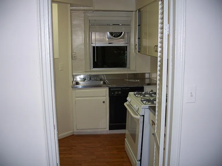2500 Q St NW #213 — Photo 7