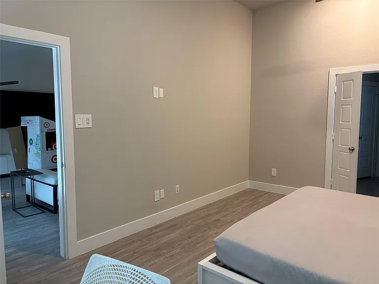 10534 Preserve Way — Photo 14