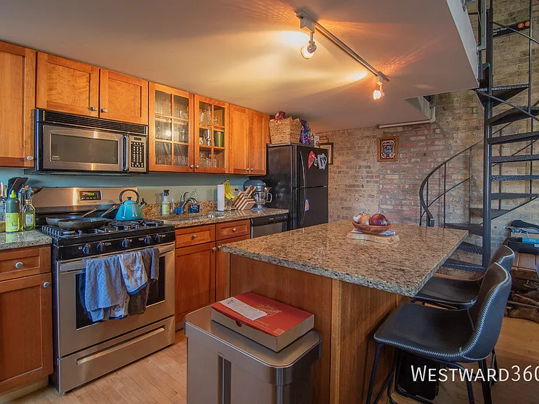 525 N Halsted St #207 — Photo 6