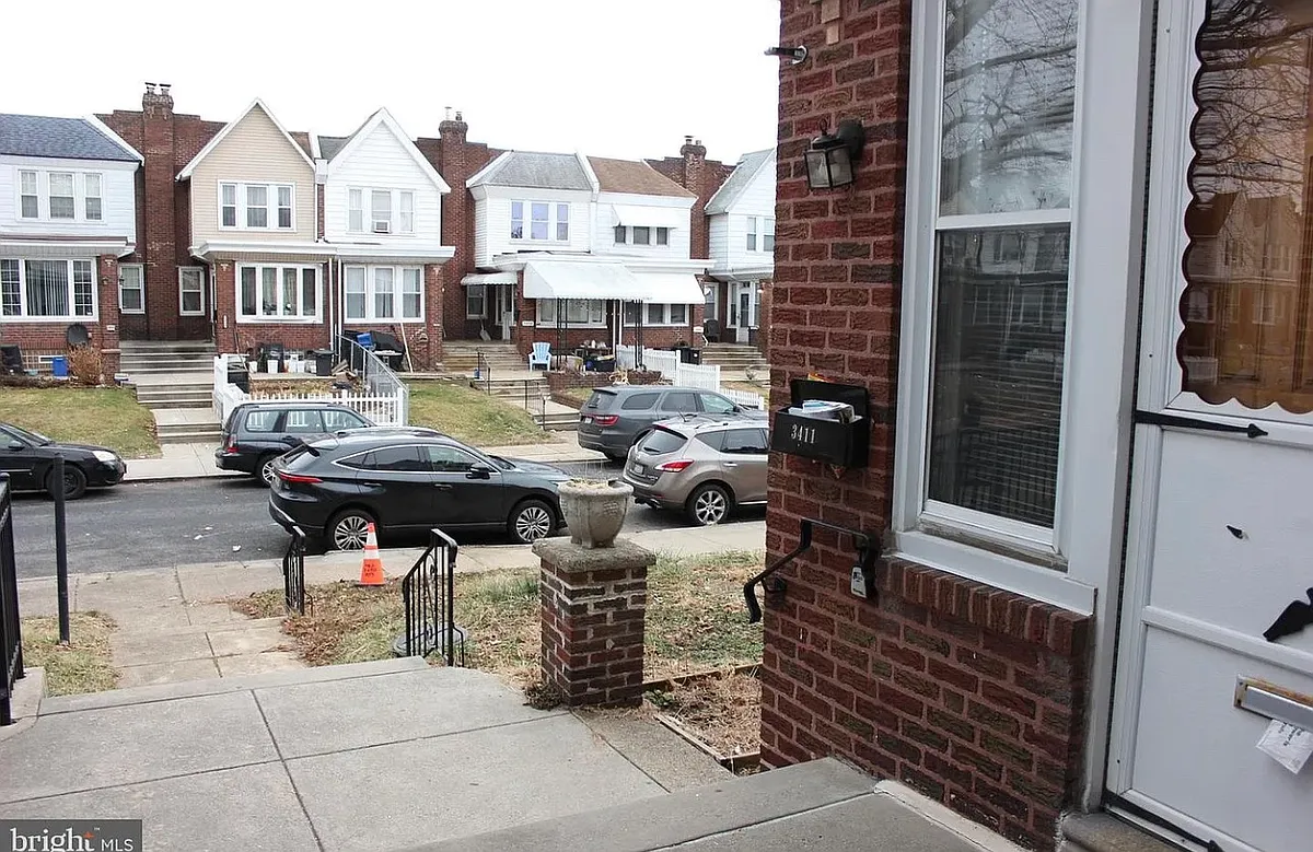 Building Photo - 3411 Tudor St