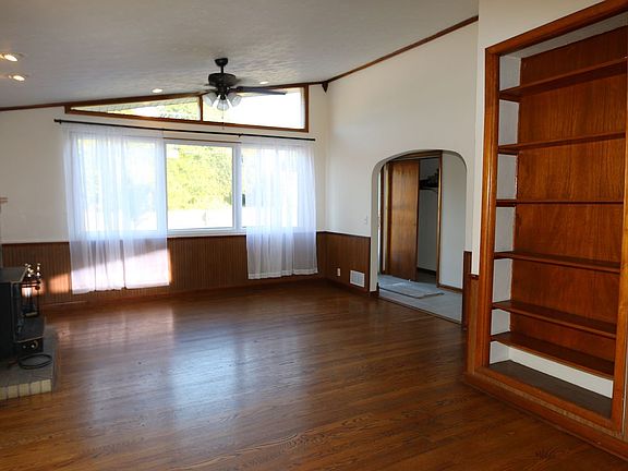 4th image of 63 Township Road 1105