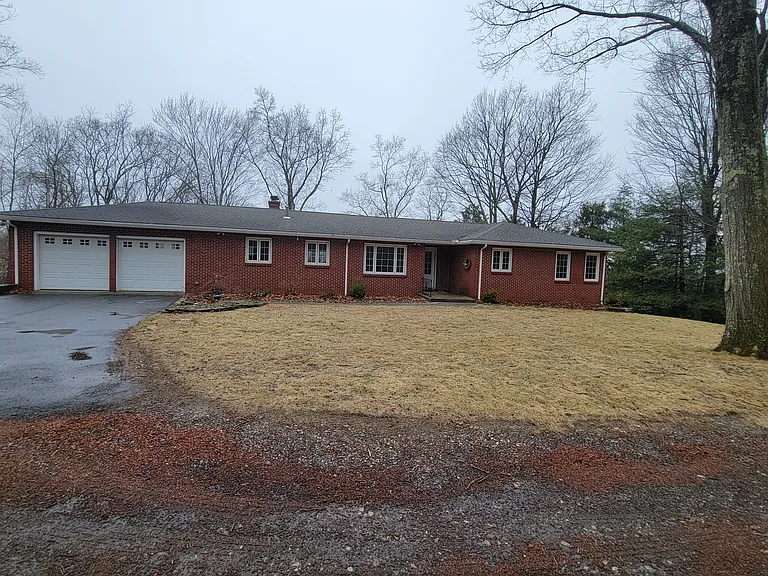 20 Ely Rd — Photo 1