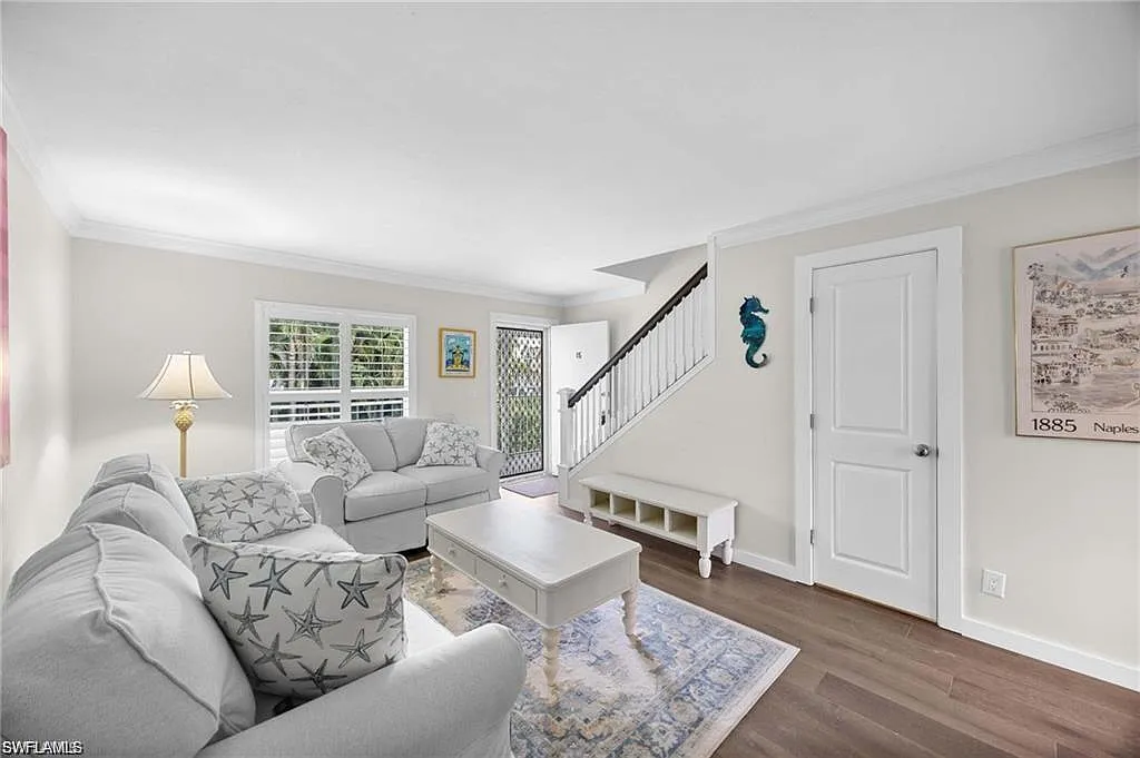 2 bed, 2.5 bath, 1200 sqft, $4,000 — Photo 1