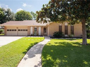 4317 Meadow Glen Dr, Dickinson, TX 77539