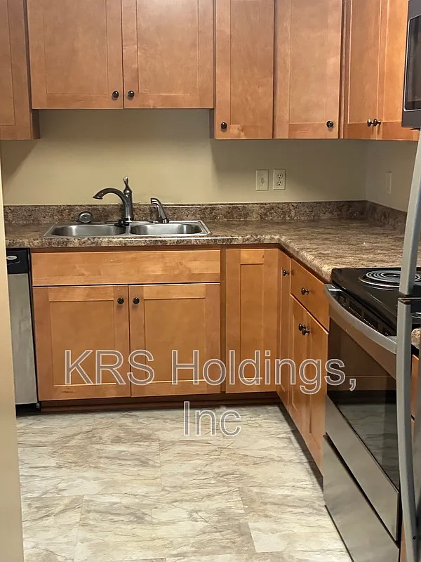 3 bed, 2.5 bath, 1400 sqft, $1,400 — Photo 4