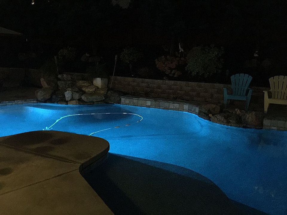 2nd image of 991 Hildebrand Cir