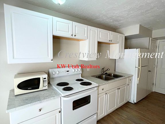 4th image of 10519 S Poplar Grove Dr #2DOWN