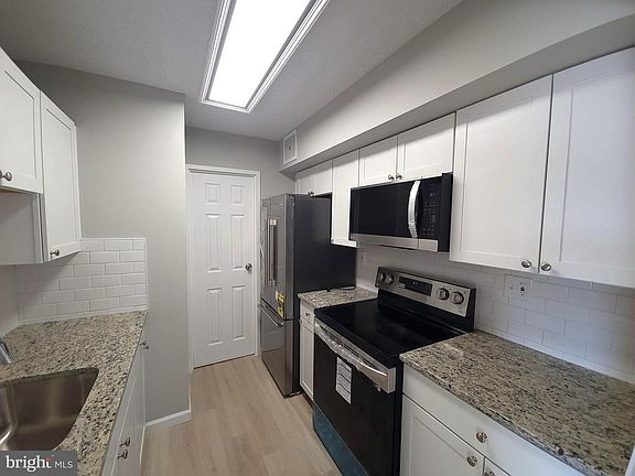 4th image of 666 W Germantown Pike APT 2409