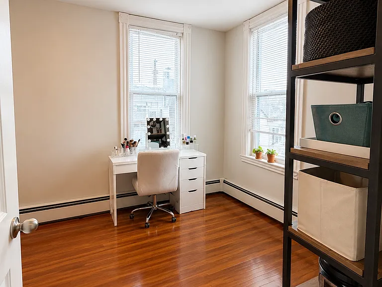 702 E Broadway #2L — Photo 5