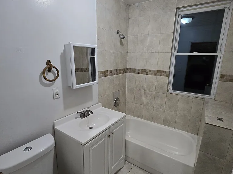 43 Treacy Ave #1 — Photo 12