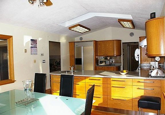 Beautifully Remodeled Kitchen
