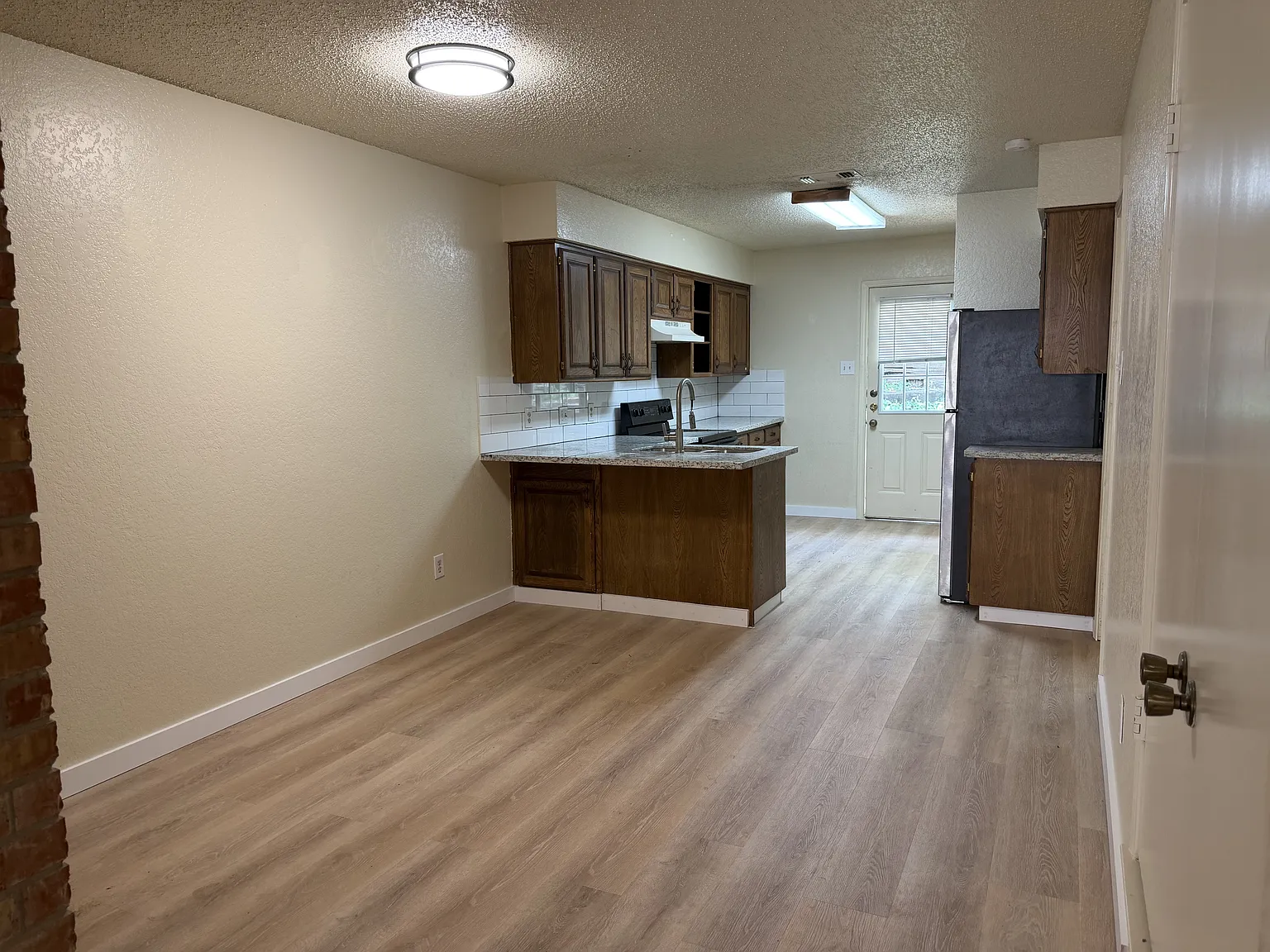 3 bed, 1250 sqft, $1,675 — Photo 4